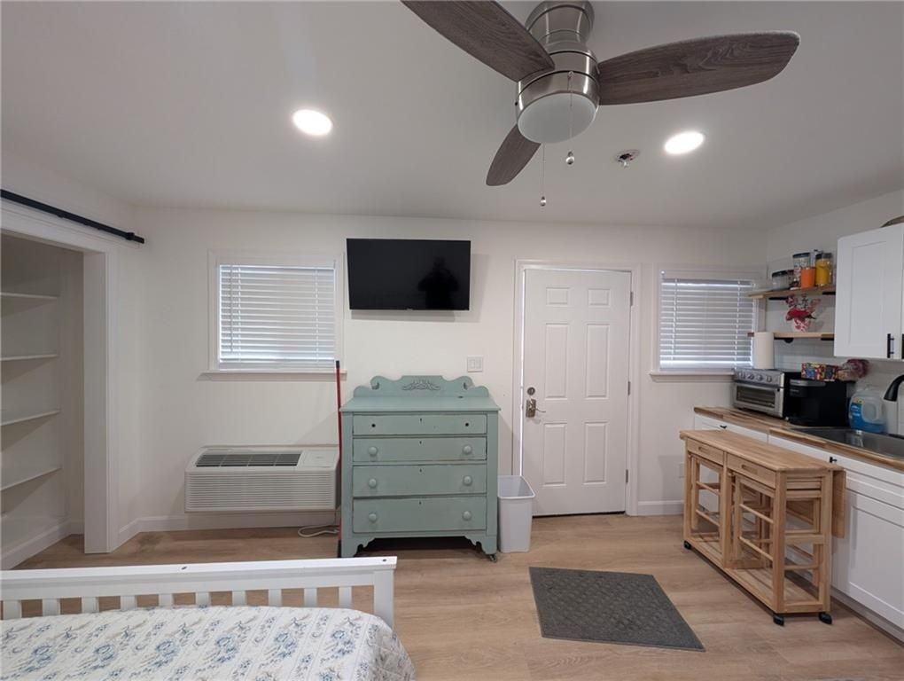 53 Winnapaug Rd ##5 - Photo 2 of 12