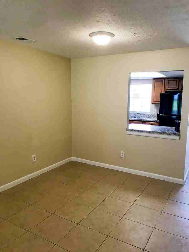 9525 Lake Park Dr #9525 - Photo 2 of 16
