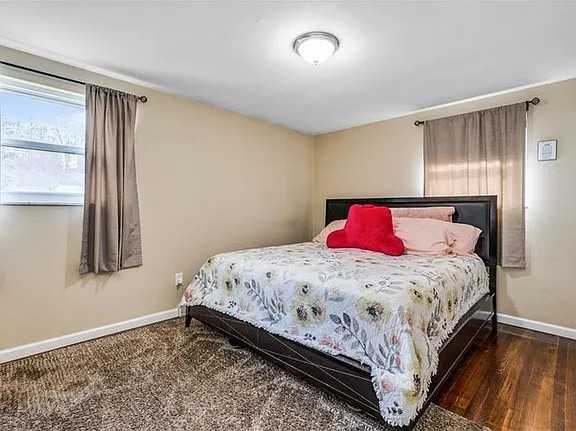 353 Crescent Garden Dr #NA - Photo 5 of 13