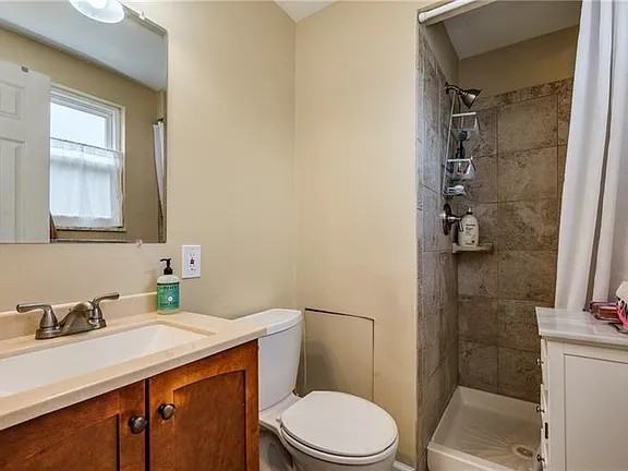 353 Crescent Garden Dr #NA - Photo 6 of 13