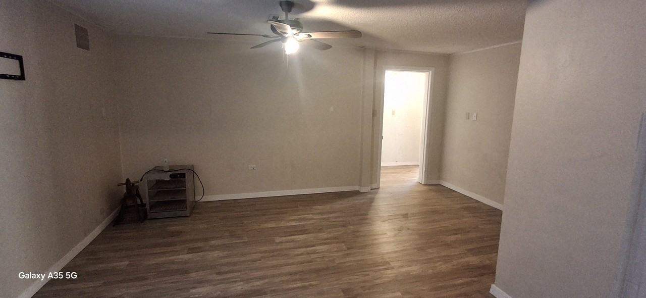 1615 Wyoming Ave #B - Photo 4 of 9