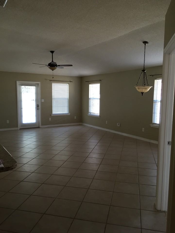 28153 Chateau Dr #NA - Photo 3 of 17