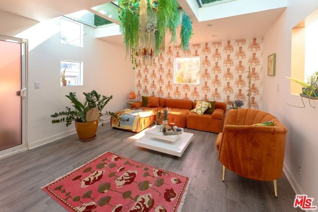 6835 Pacific View Dr - Photo 5 of 16