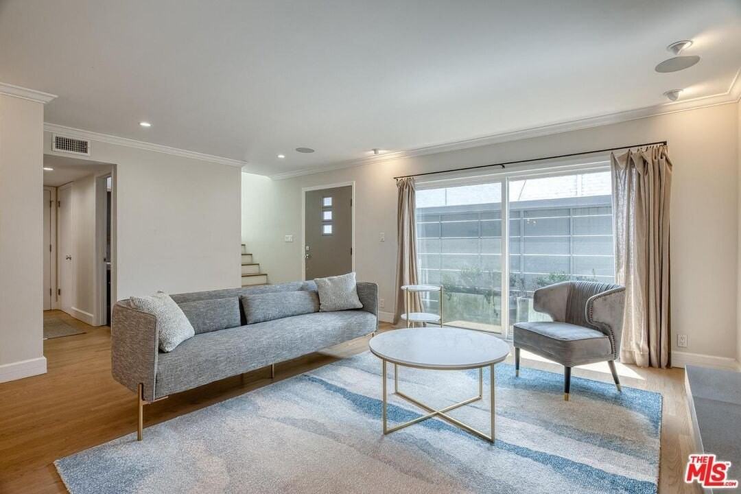 1342 Stanford St Apt 7 - Photo 4 of 25