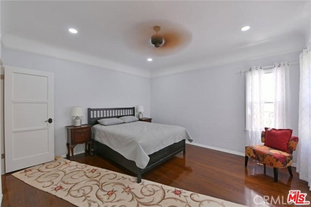 9374 W Olympic Blvd - Photo 6 of 11