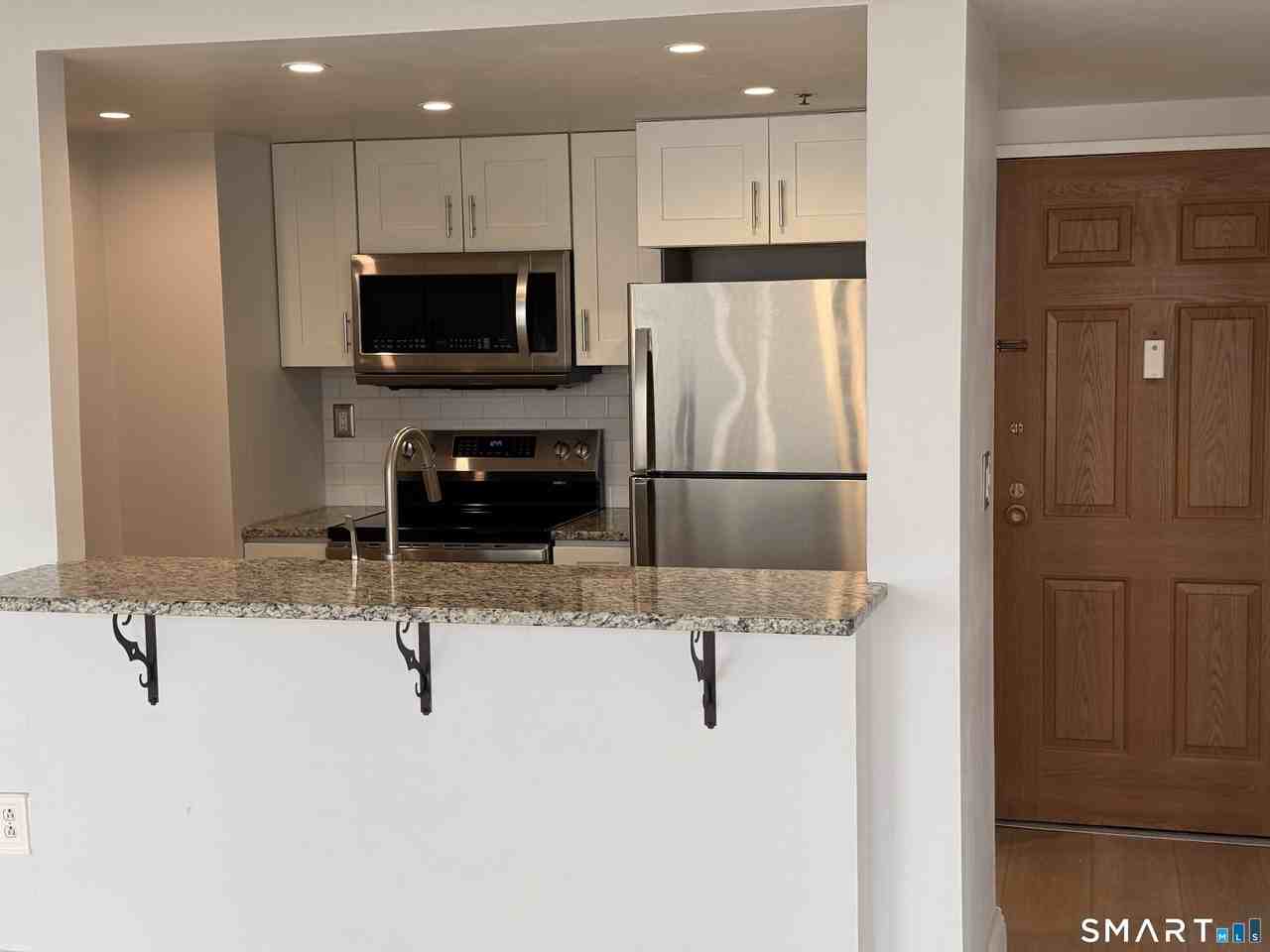 127 Greyrock Pl Apt 507 - Photo 4 of 8