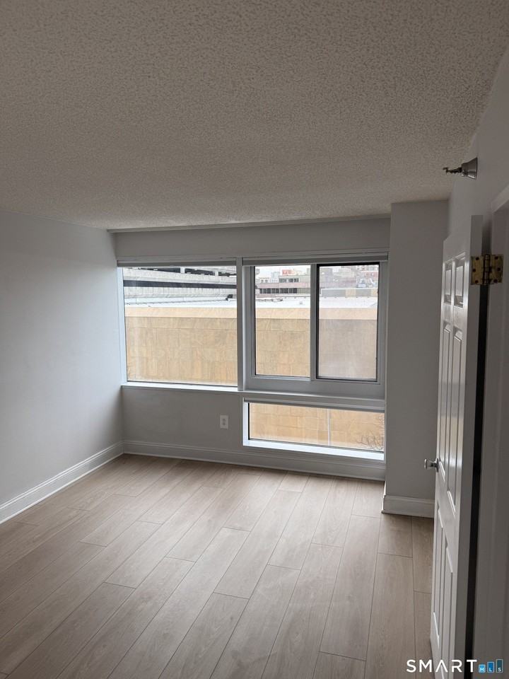 127 Greyrock Pl Apt 507 - Photo 6 of 8