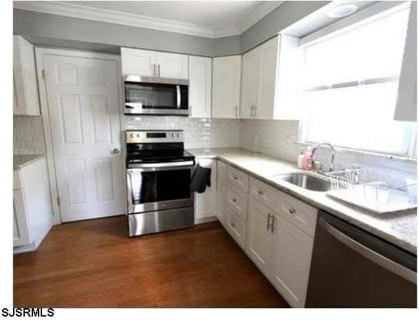 103 N Belmont Ave - Photo 2 of 16