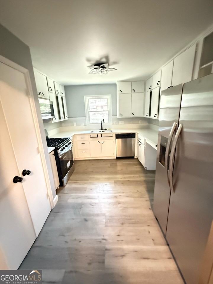 2242 Chamois Ct - Photo 7 of 11