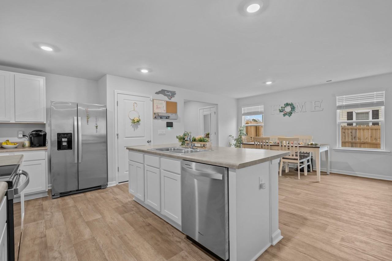402 Folkstone Rd #1 - Photo 3 of 39