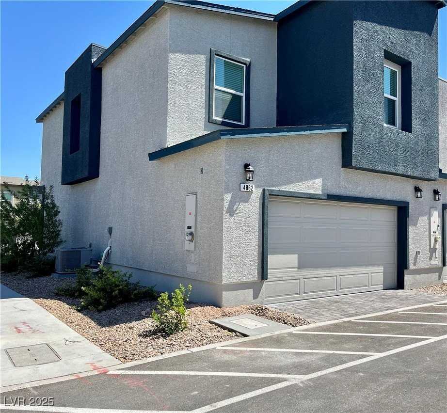 4862 Orchid Ridge Ave - Photo 3 of 48