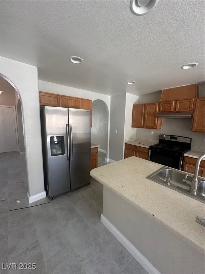 5333 Santa Fe Heights St - Photo 5 of 14