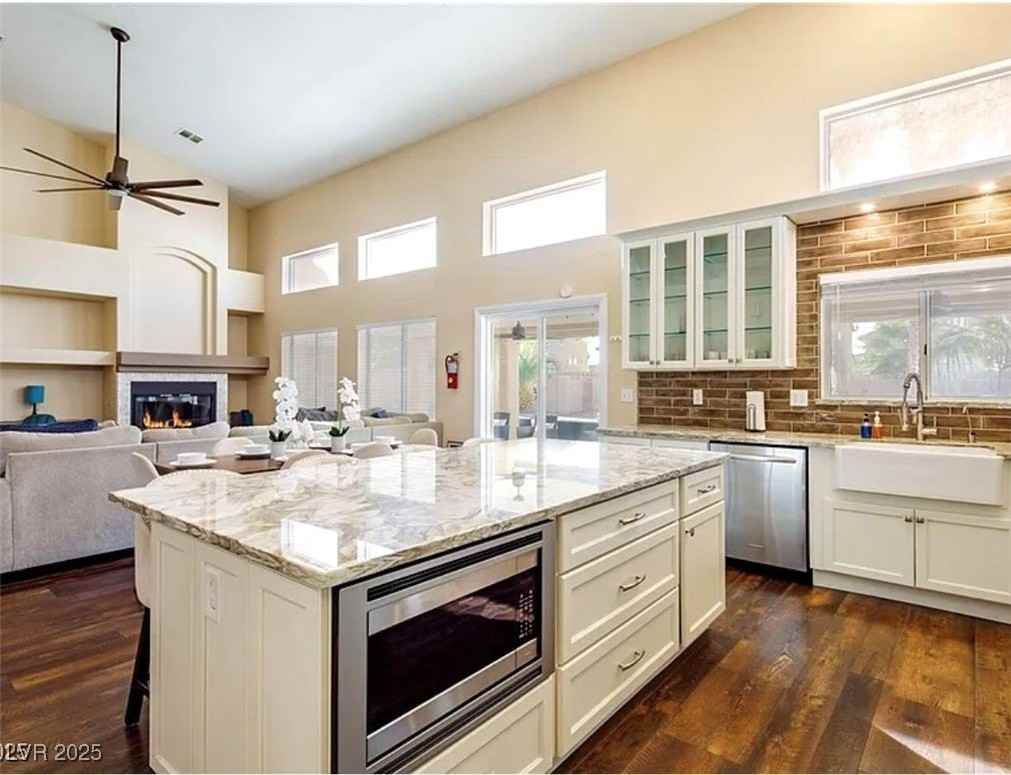 7469 Thornsby Ct - Photo 3 of 27