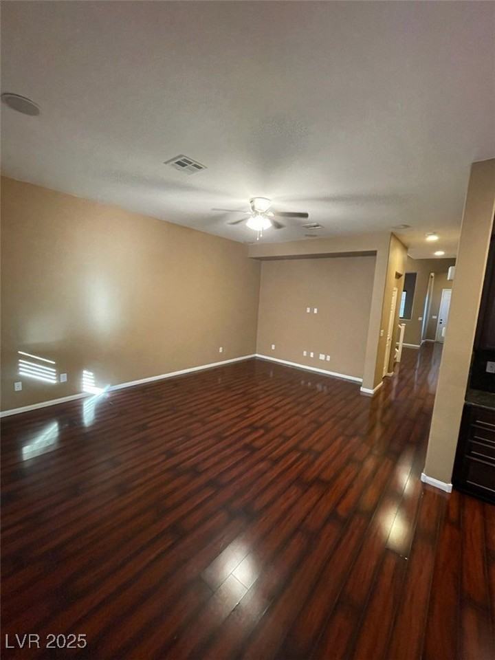 6639 Rego Park Ct - Photo 4 of 32