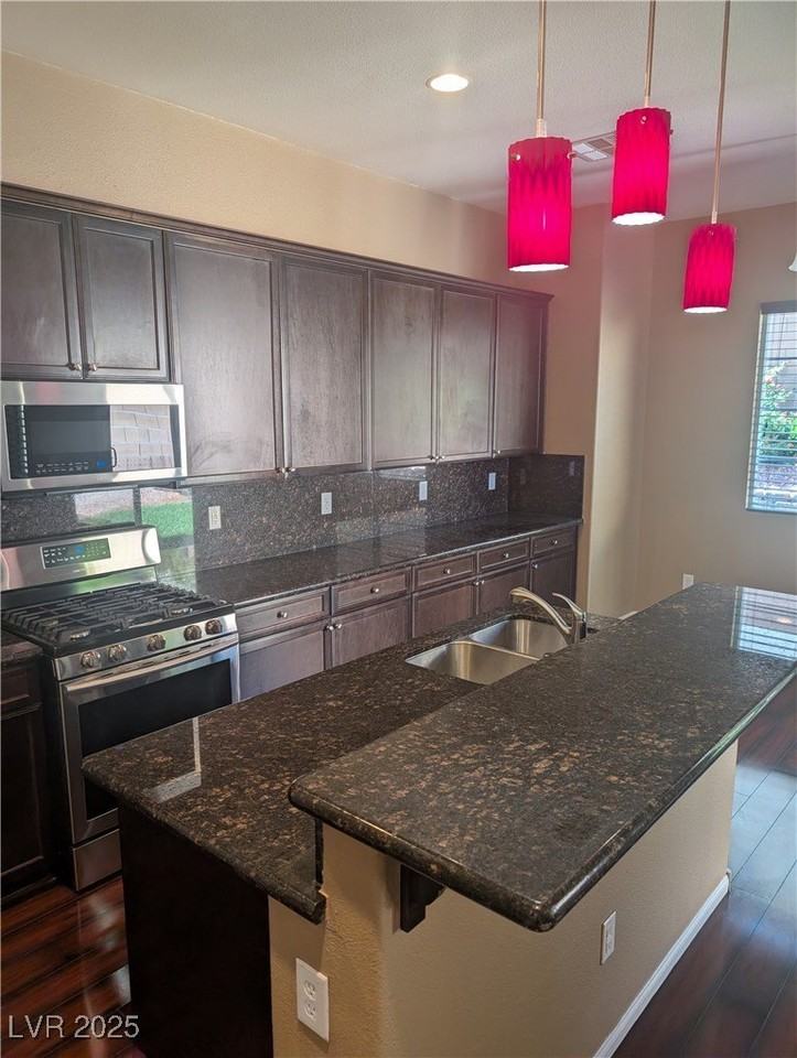 6639 Rego Park Ct - Photo 6 of 32