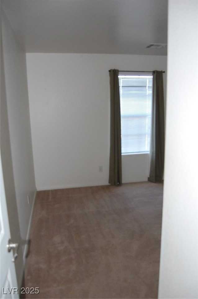 1601 Zelzah Ave - Photo 5 of 19