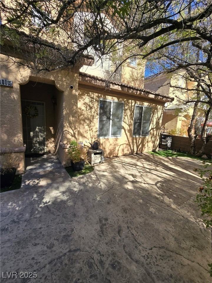 10005 Calabasas Ave - Photo 5 of 45