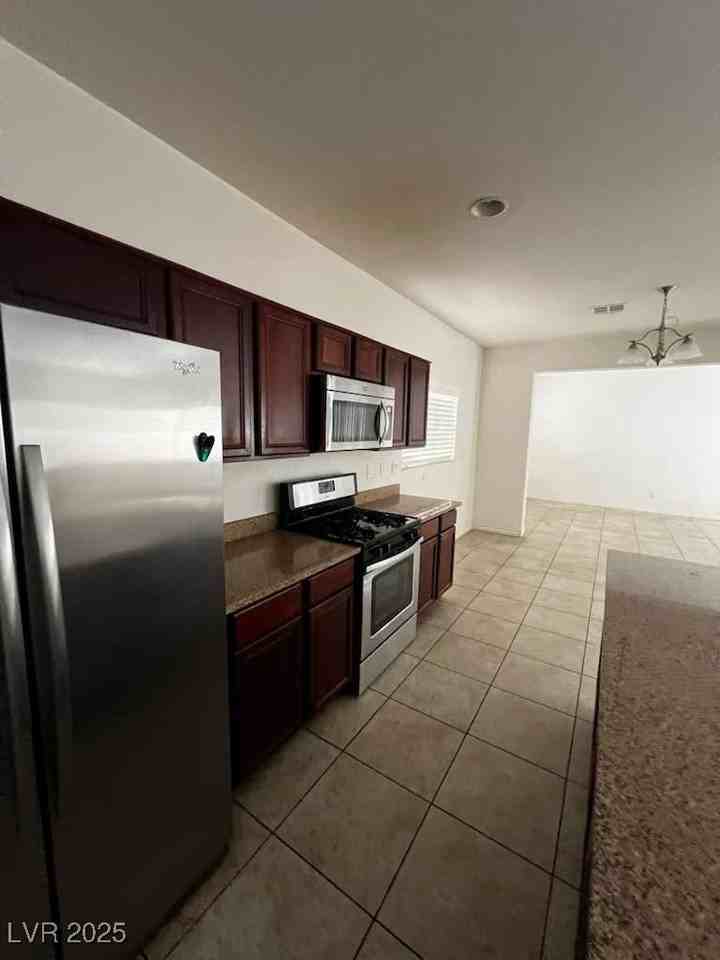 3141 Baranek Ave - Photo 5 of 42