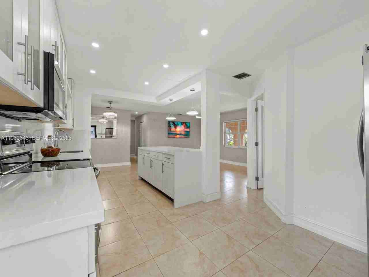 Sw 122nd Pl - Photo 2 of 8