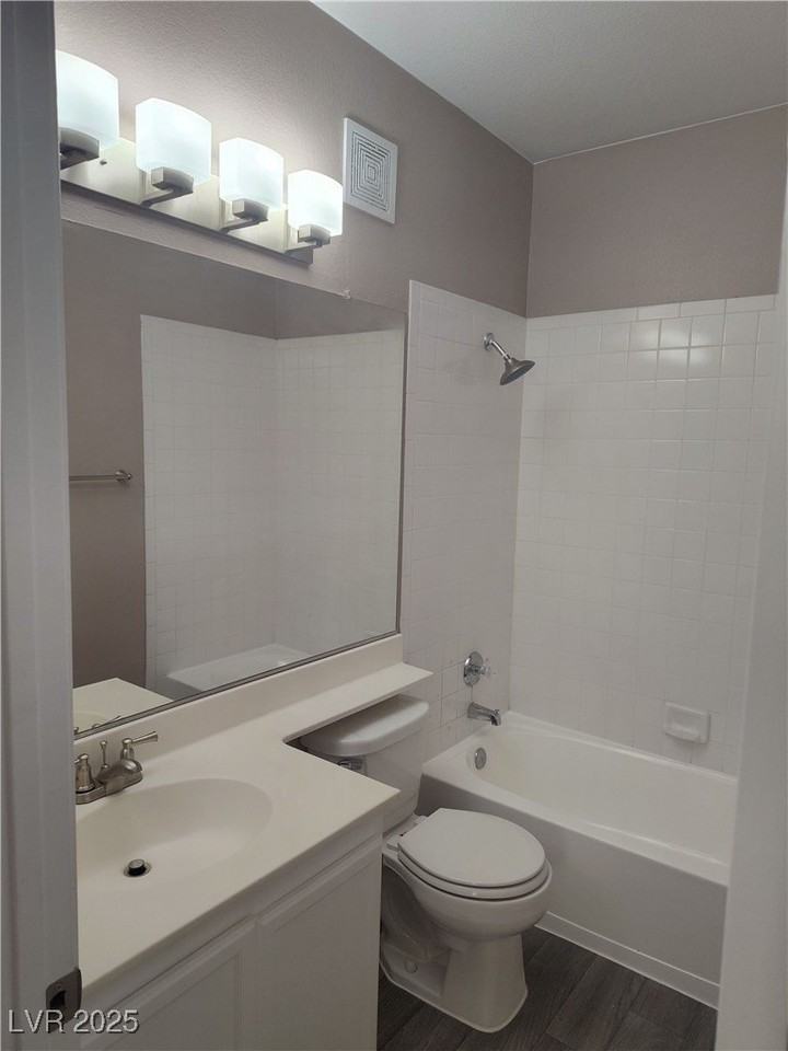 7712 Constanso Ave #202 - Photo 7 of 8