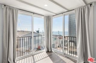 205 44th St #A - Photo 3 of 8