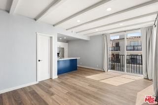 205 44th St #A - Photo 4 of 8