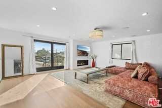 411 Grand Blvd - Photo 3 of 8