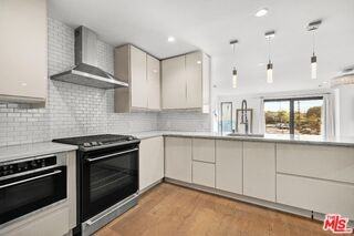 411 Grand Blvd - Photo 7 of 8