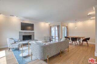 1342 Stanford St #7 - Photo 3 of 8