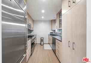 1342 Stanford St #7 - Photo 7 of 8