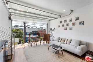 24 Westminster Ave #2 - Photo 3 of 8