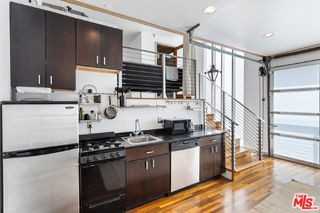 24 Westminster Ave #2 - Photo 7 of 8