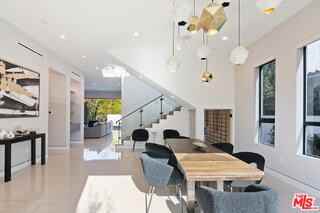 6347 Maryland Dr - Photo 3 of 8