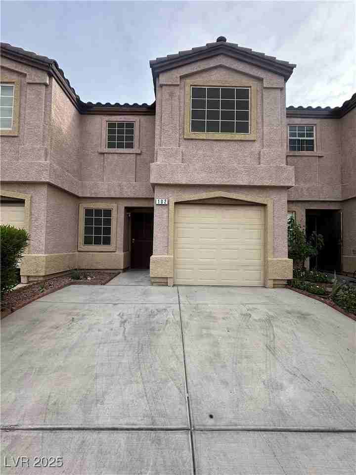 1956 Vista Malaga St #102