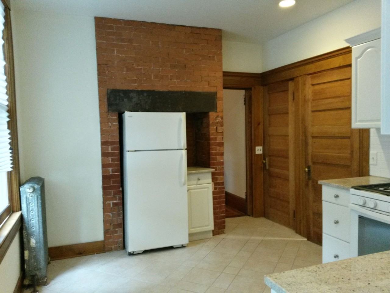 164 Fairfield Ave #1 - Photo 3 of 7