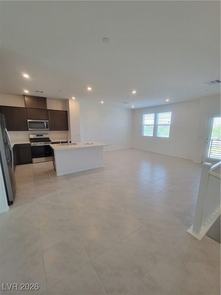 925 Kyanite Ln - Photo 3 of 23