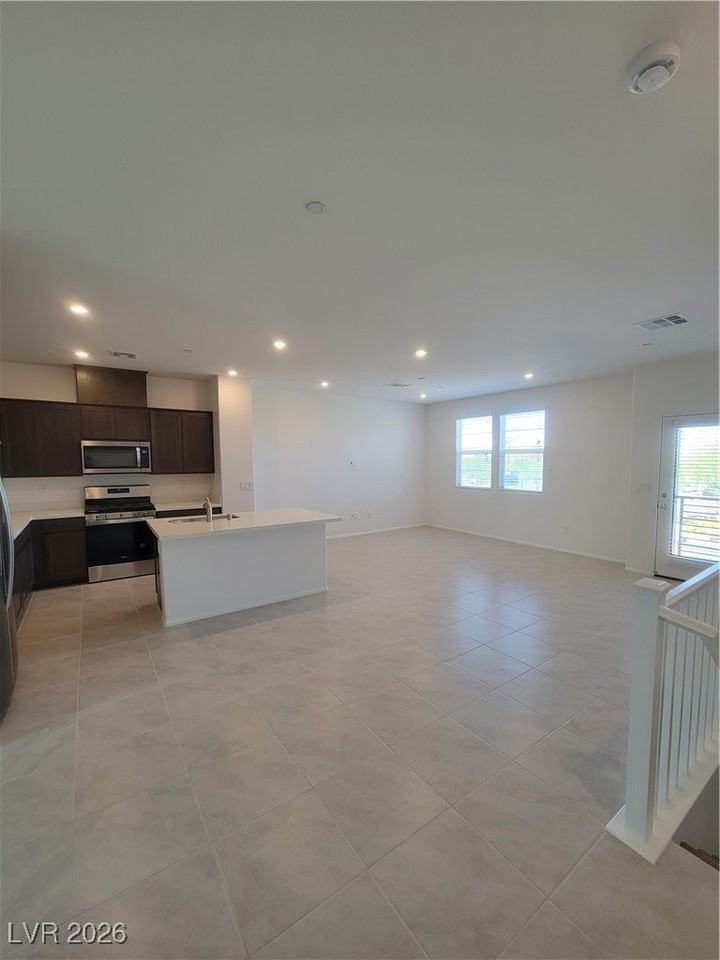 925 Kyanite Ln - Photo 5 of 23