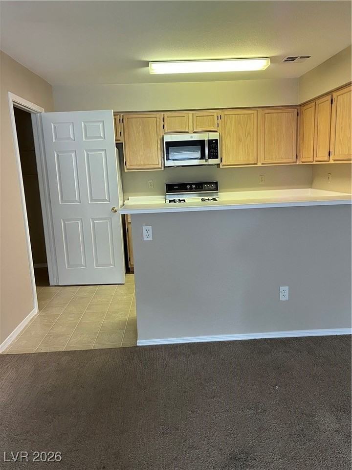 2133 Willowbury Dr #C - Photo 3 of 8