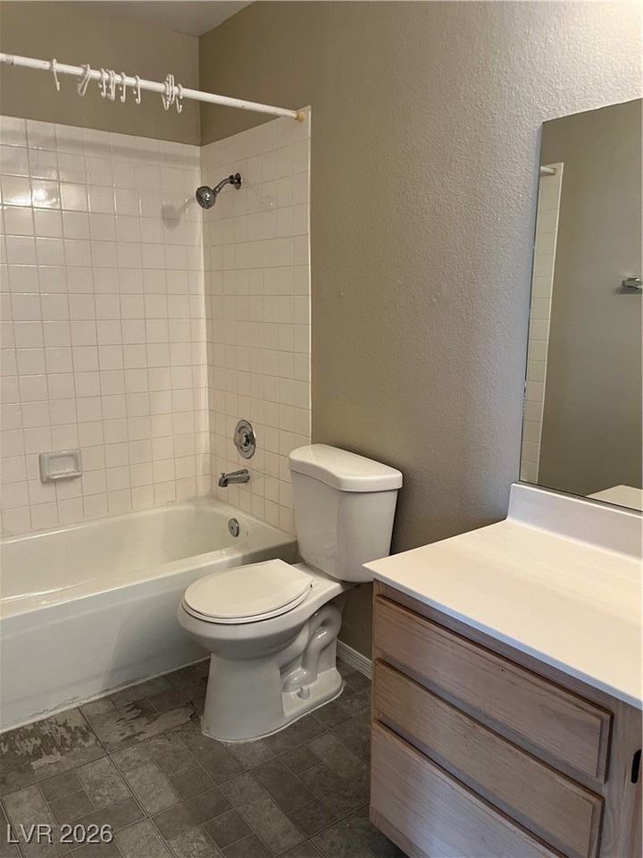 2133 Willowbury Dr #C - Photo 6 of 8