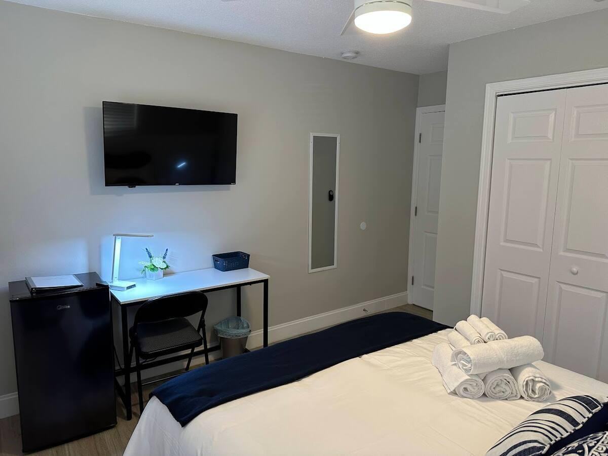 26th St W - Photo 3 of 49