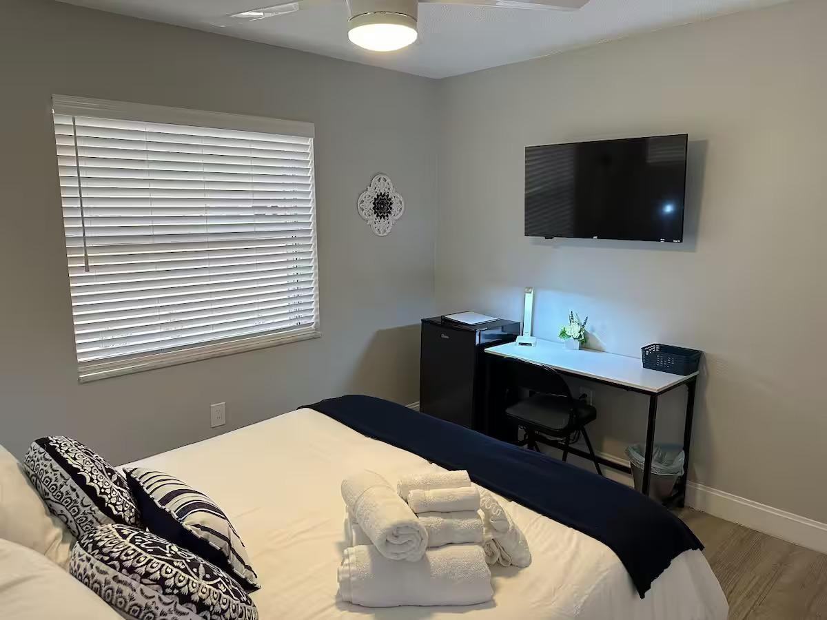 26th St W - Photo 7 of 49