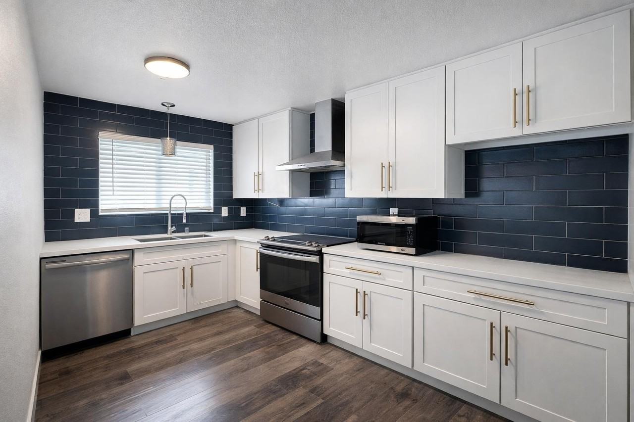 San Bernardino Ave - Photo 2 of 18