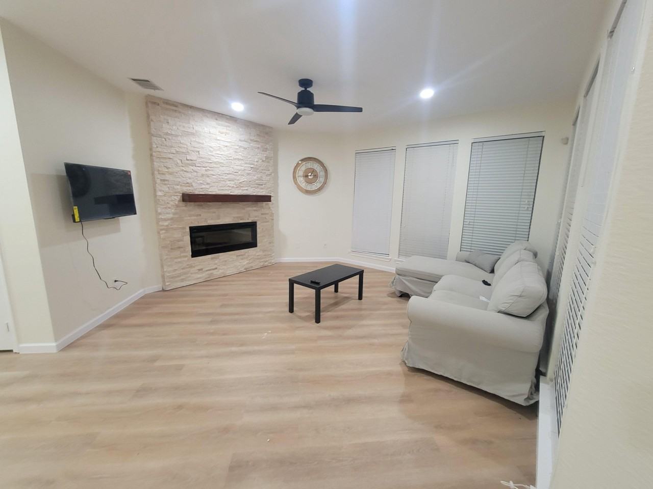 Burnhill Dr - Photo 2 of 43