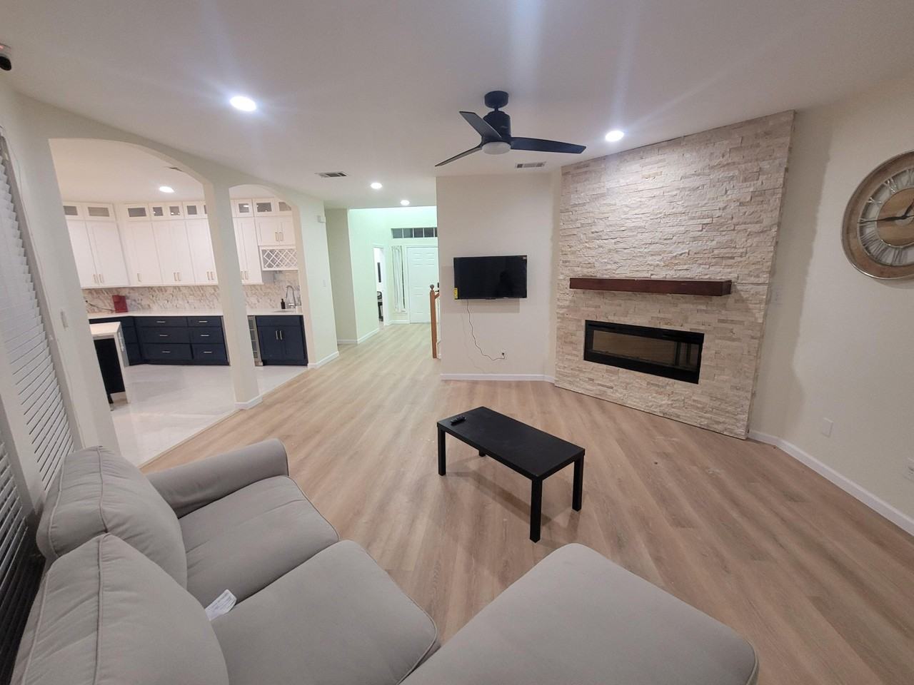 Burnhill Dr - Photo 3 of 43