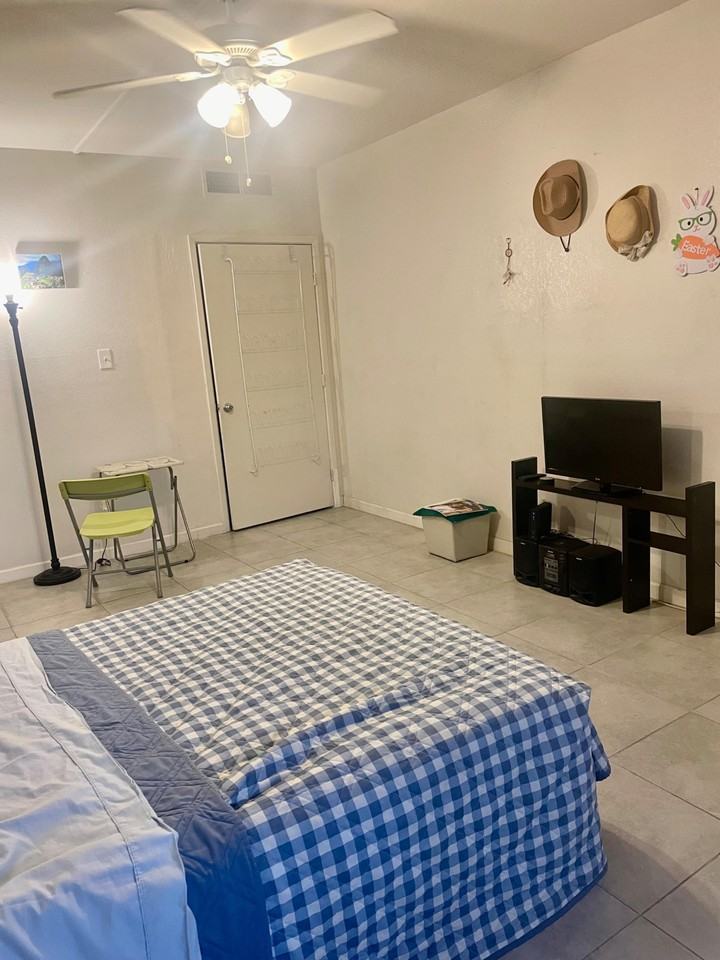 E Thomas Rd - Photo 4 of 13