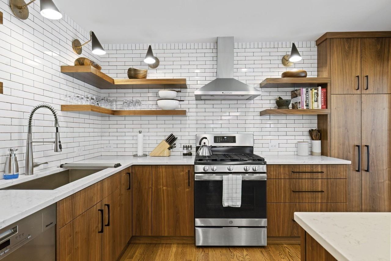 9591 Hillside Dr - Photo 6 of 29