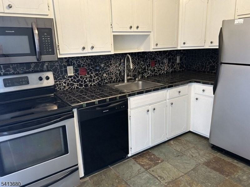 15 South Ct - Photo 6 of 18