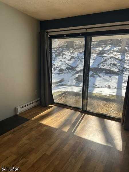 15 South Ct - Photo 7 of 18