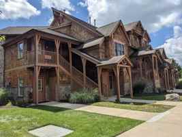 featured image of 3 Maple Cres #13