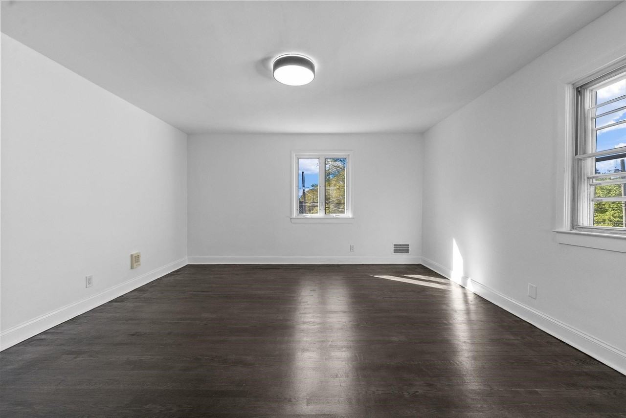 514 Lafayette Ave - Photo 3 of 13